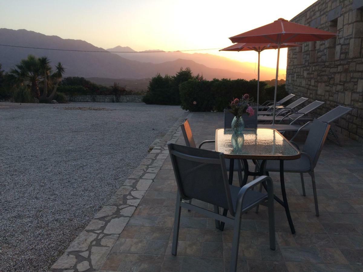 Villa Ypsilon Karoti  Экстерьер фото