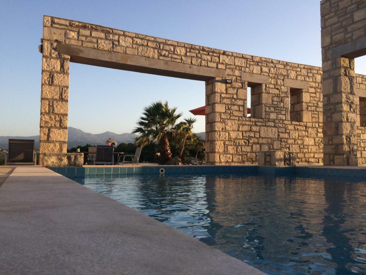 Villa Ypsilon Karoti  Экстерьер фото