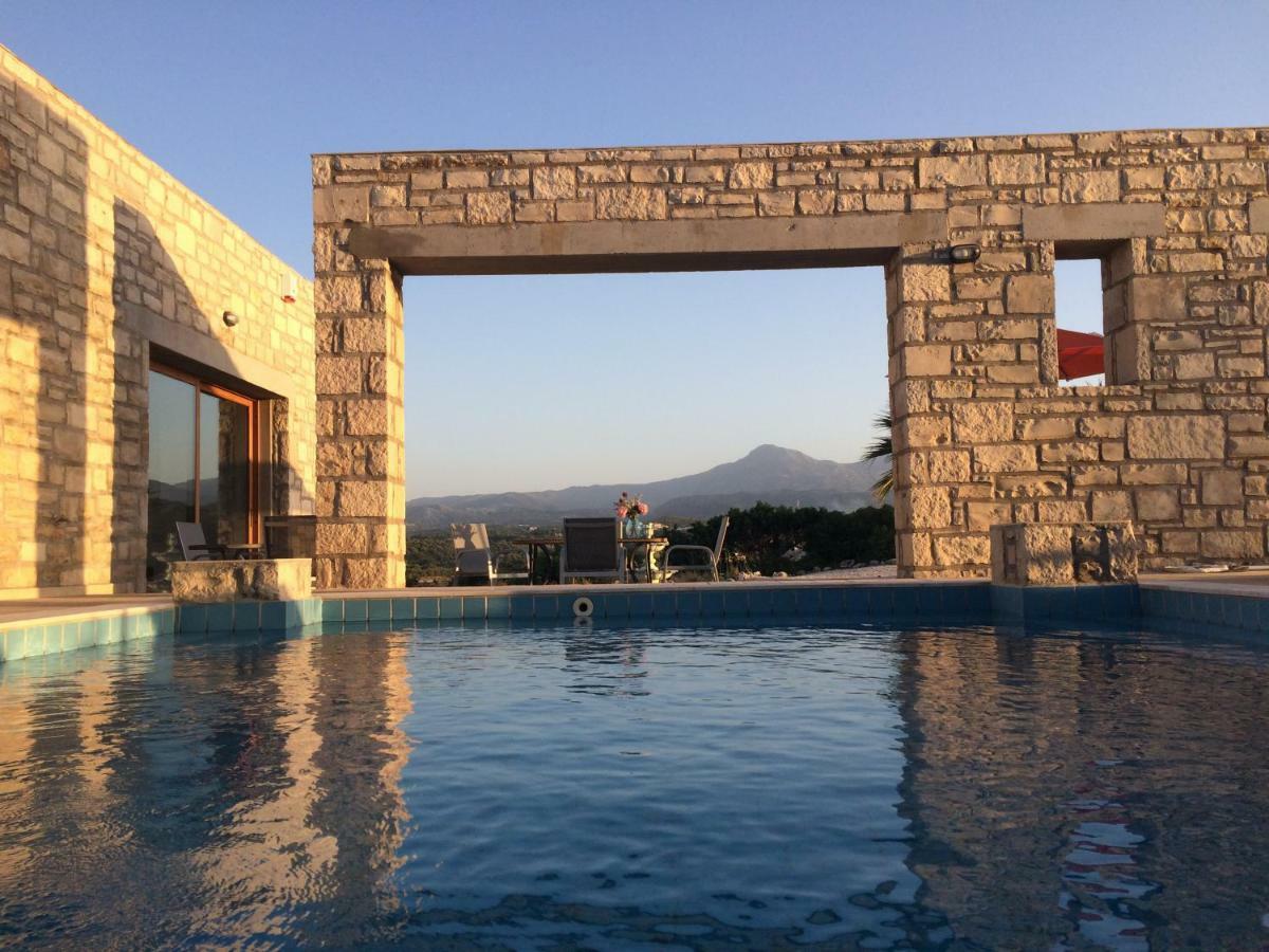 Villa Ypsilon Karoti  Экстерьер фото