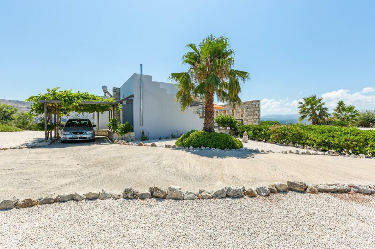 Villa Ypsilon Karoti  Экстерьер фото