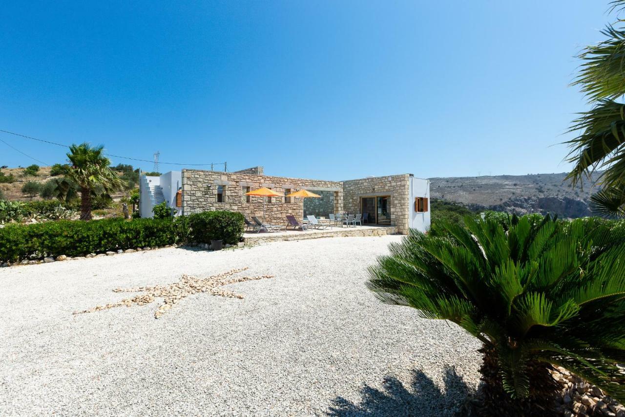 Villa Ypsilon Karoti  Экстерьер фото