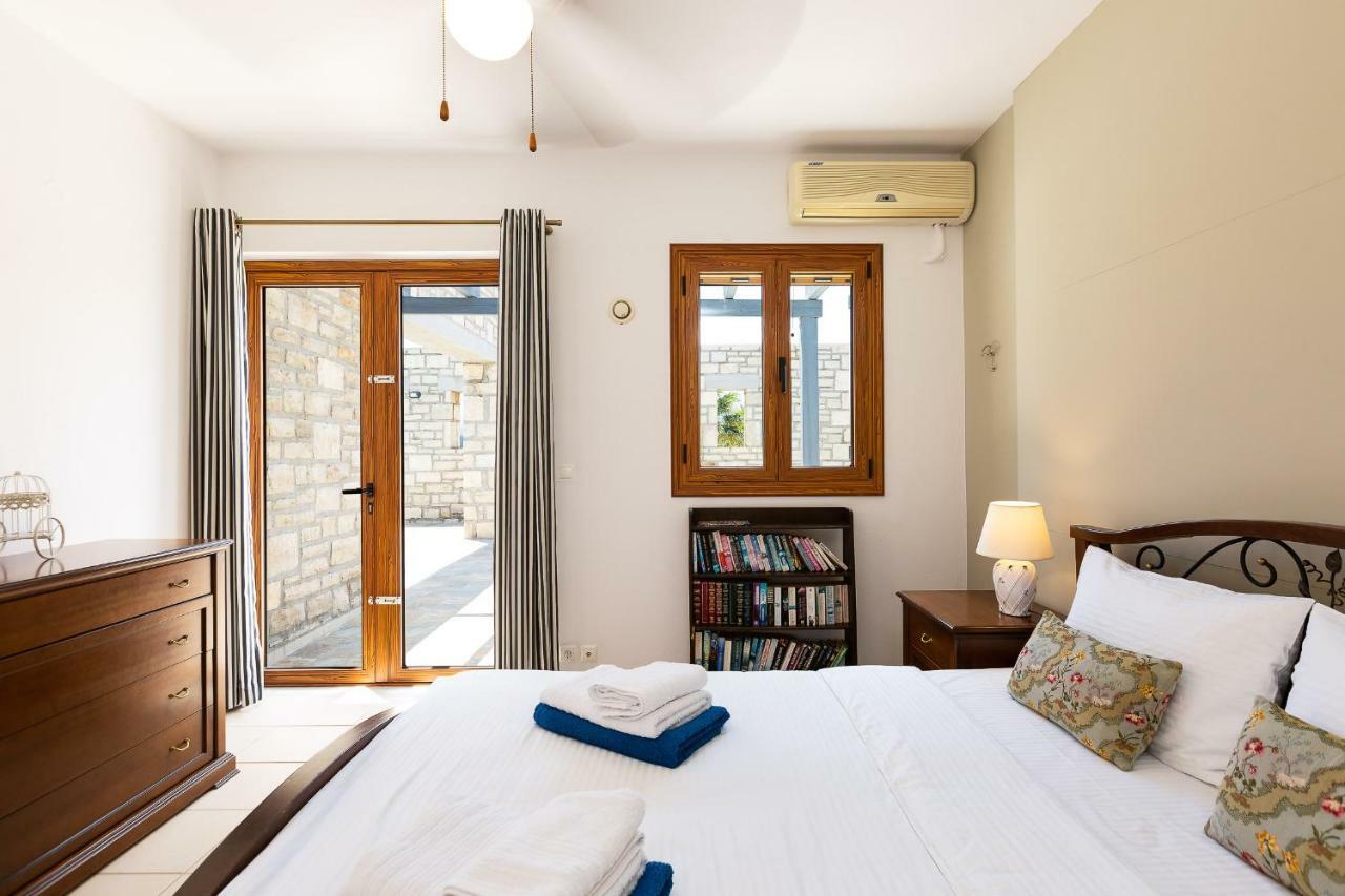 Villa Ypsilon Karoti  Экстерьер фото
