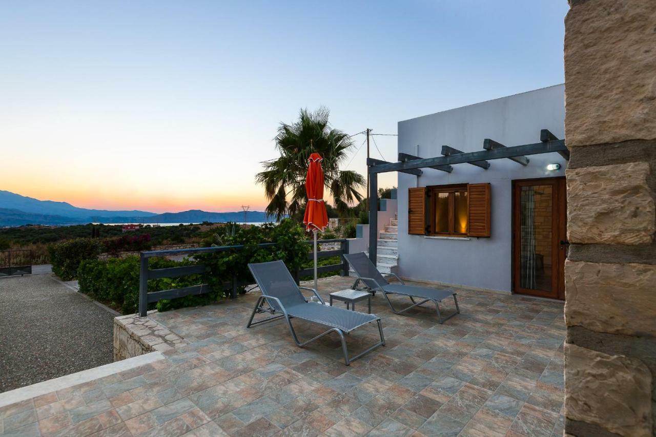 Villa Ypsilon Karoti  Экстерьер фото